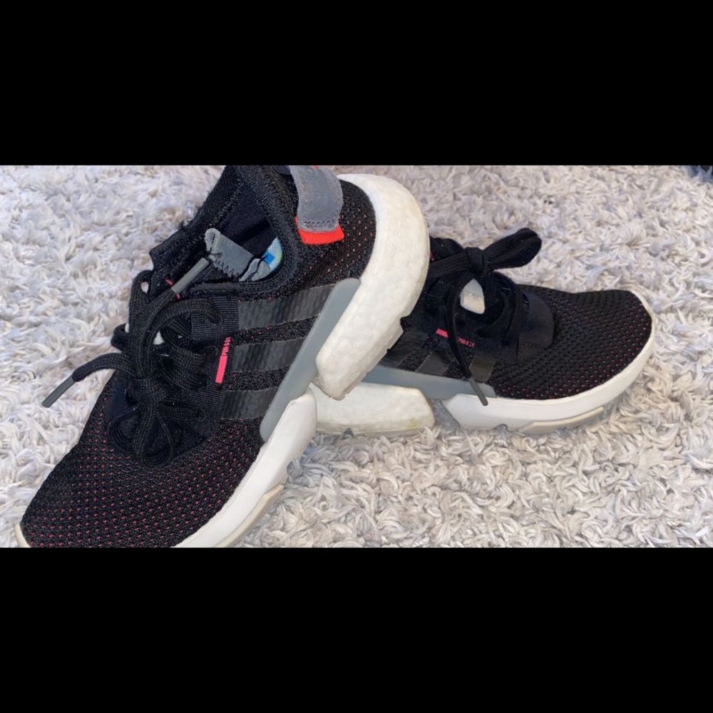 Boys Adidas Sneakers